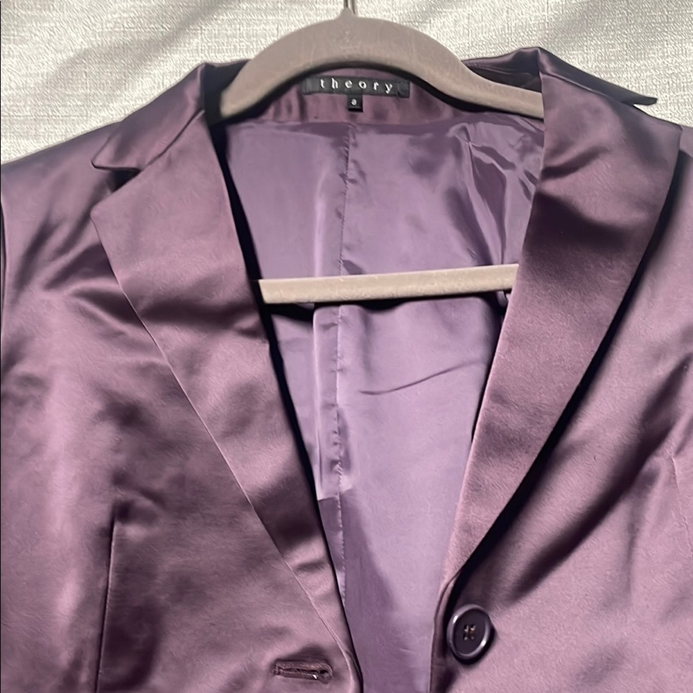 Theory Purple dress suit with Silky Finish